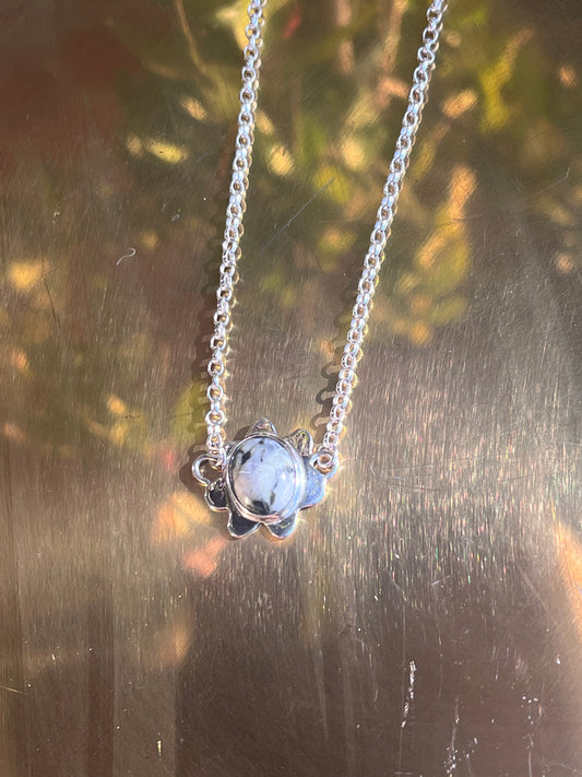 Marble pool necklace