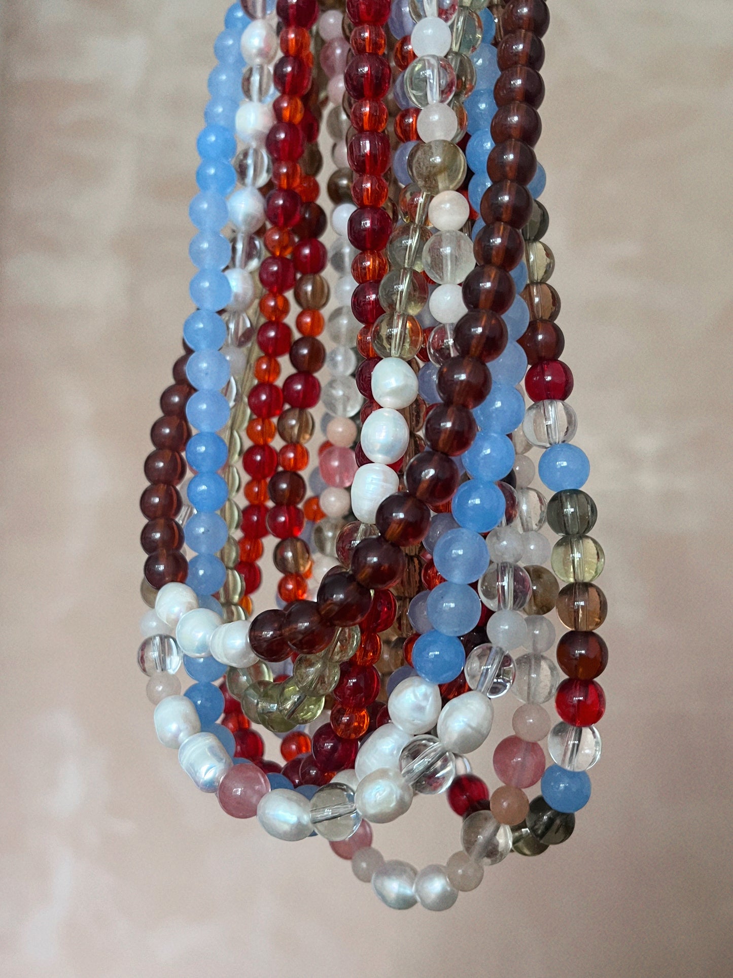 Colourful glass beaded necklace - Soft Blue