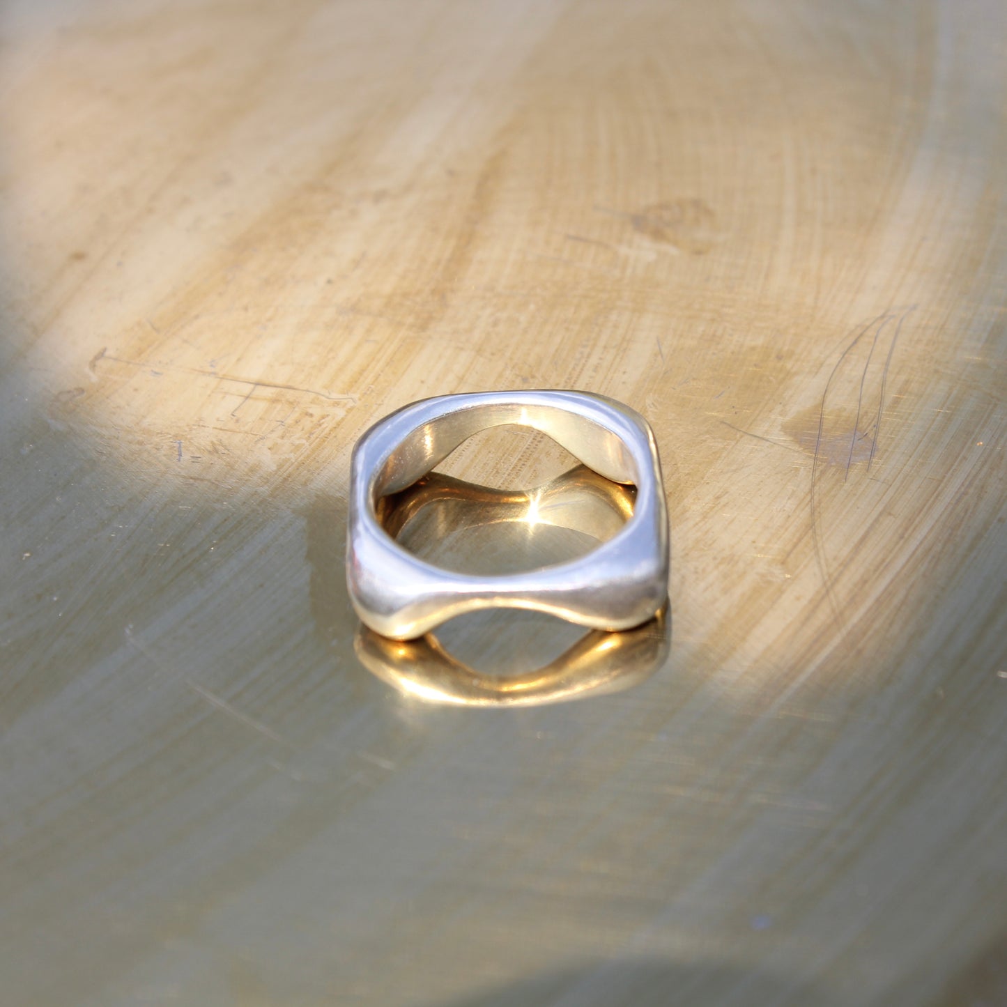 Domed square ring