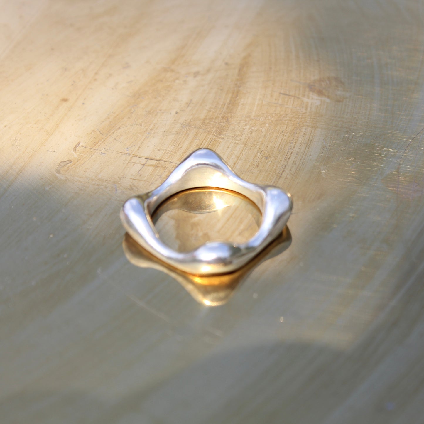 Domed square ring